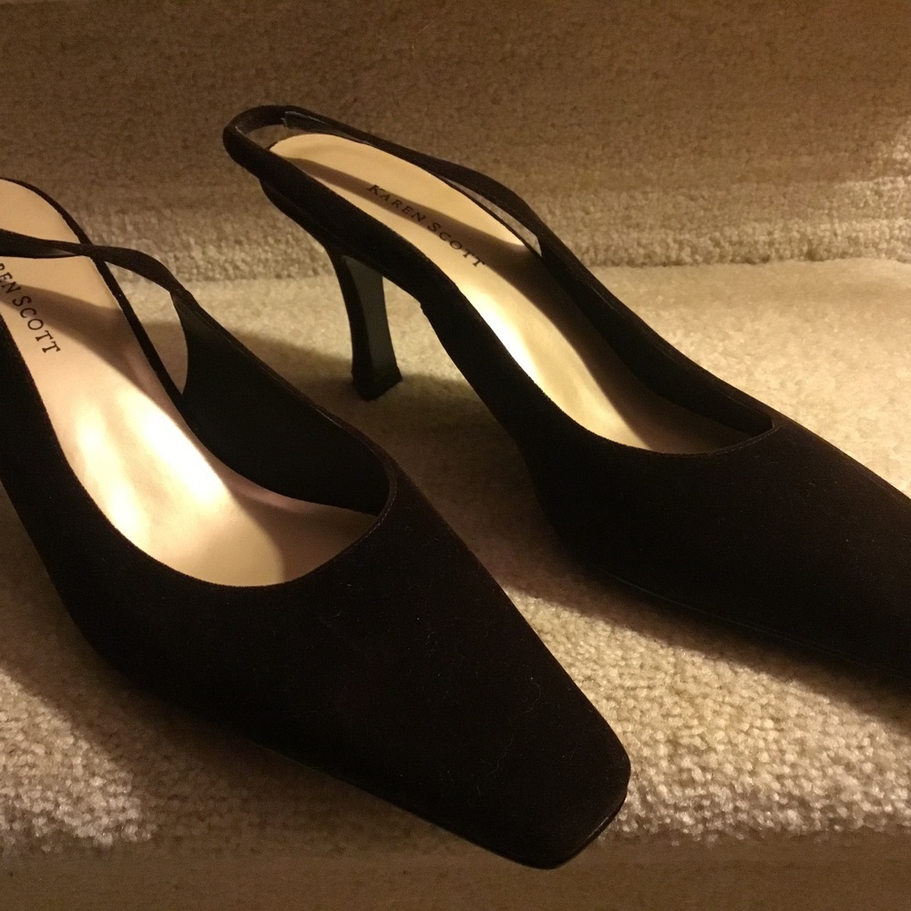 Brown Suede Pumps. Size 10M